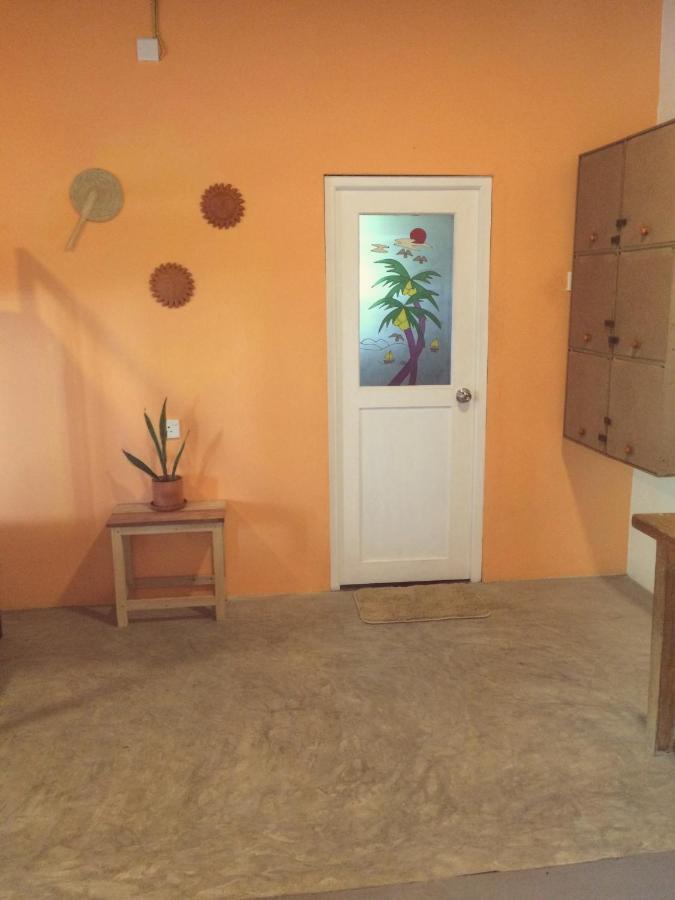 Happyshack Hostel Мирисса Экстерьер фото