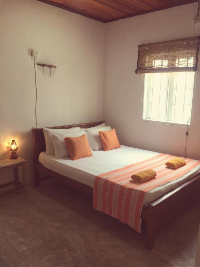 Happyshack Hostel Мирисса Экстерьер фото