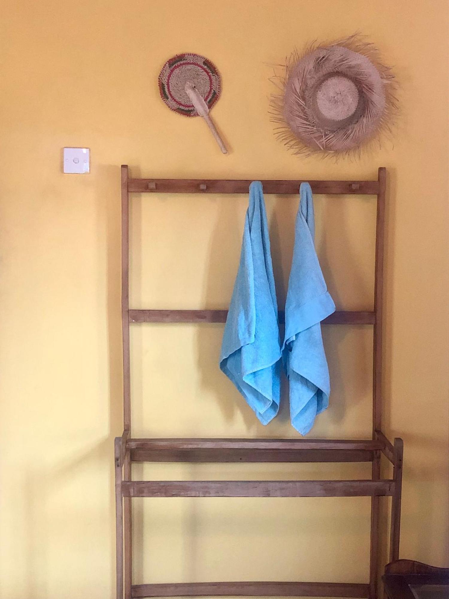 Happyshack Hostel Мирисса Экстерьер фото